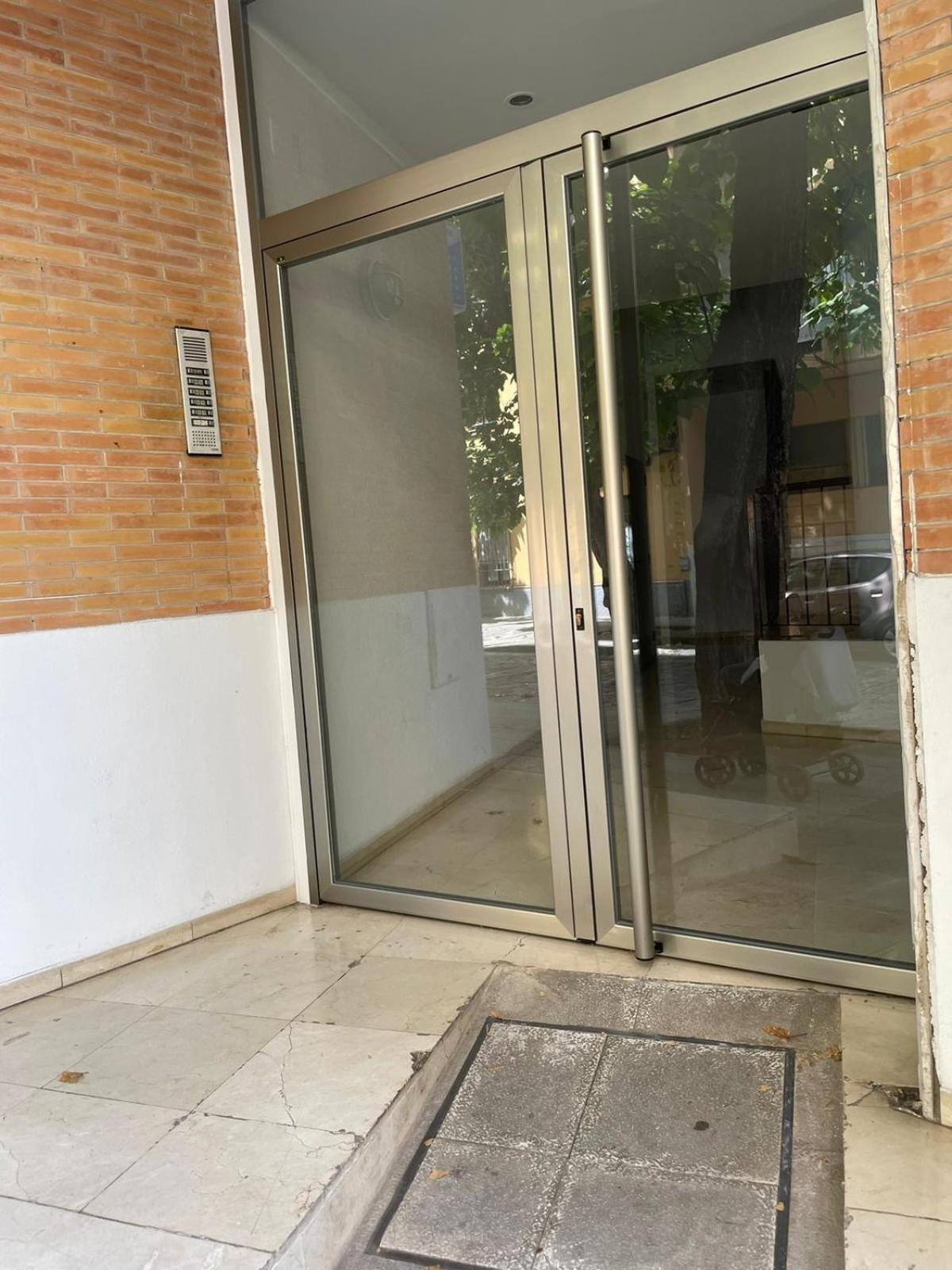 Apartamento Entero En Los Jardines De Murillo セビリア エクステリア 写真