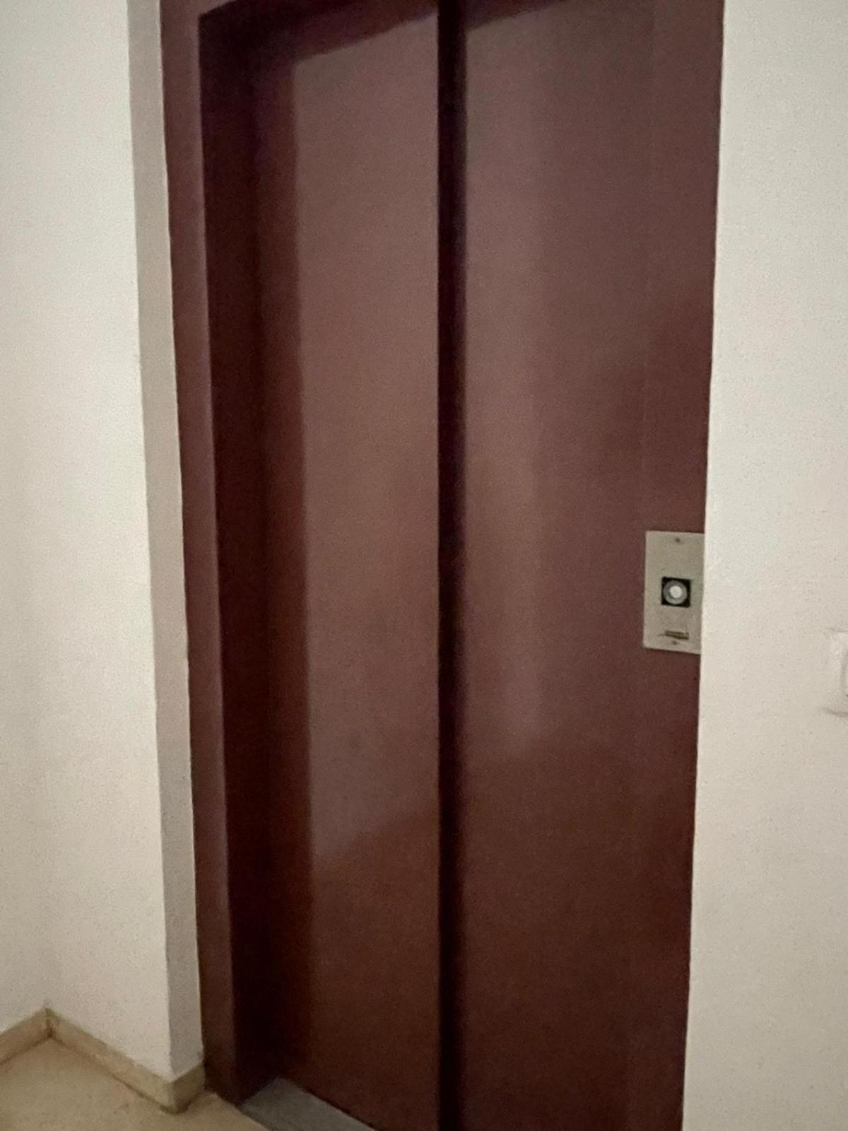 Apartamento Entero En Los Jardines De Murillo セビリア エクステリア 写真